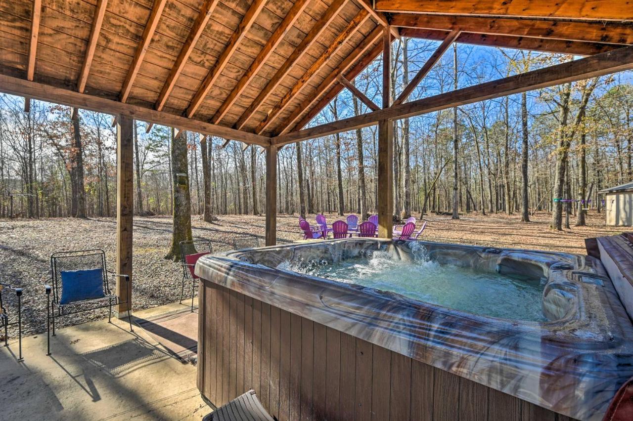 فيلا Pet-Friendly Shady Oaks Broken Bow Gem With Patio! المظهر الخارجي الصورة
