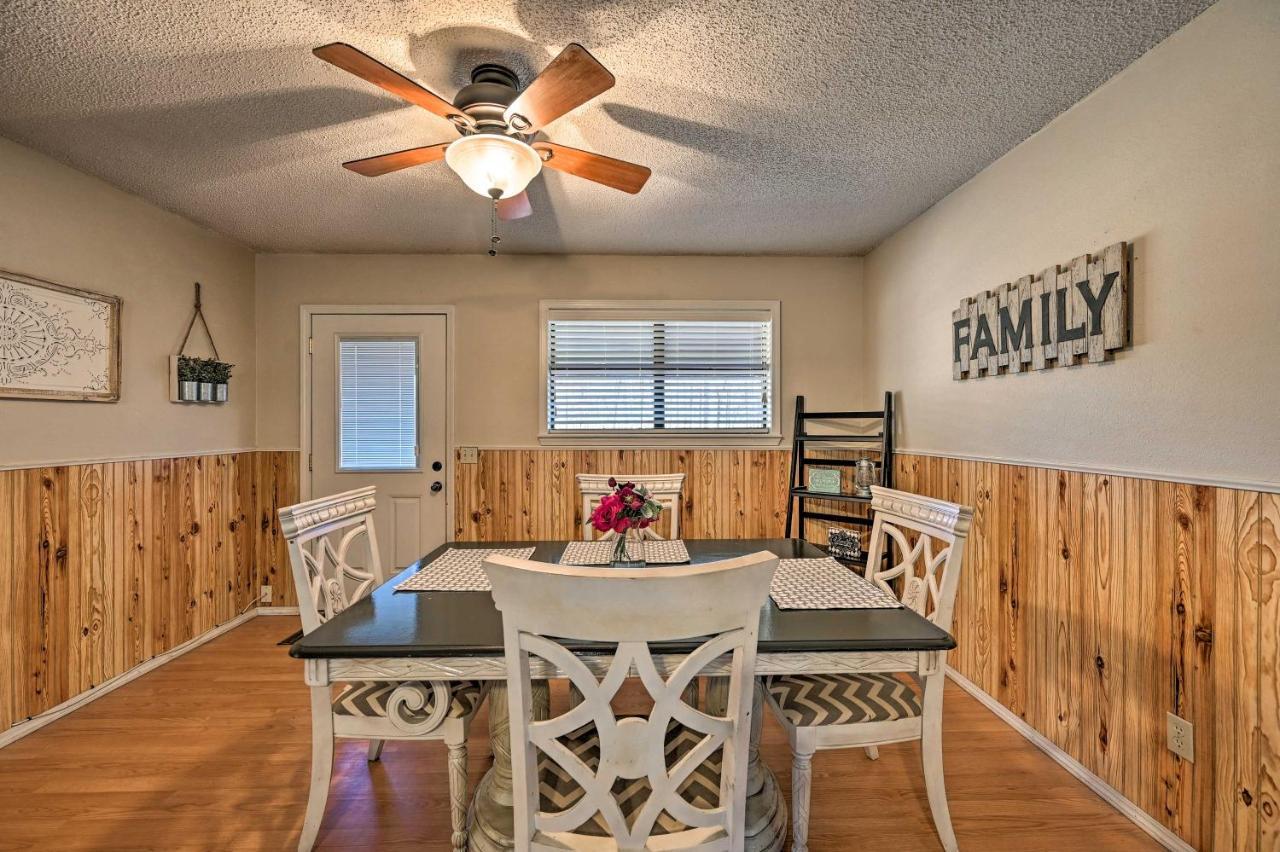 فيلا Pet-Friendly Shady Oaks Broken Bow Gem With Patio! المظهر الخارجي الصورة