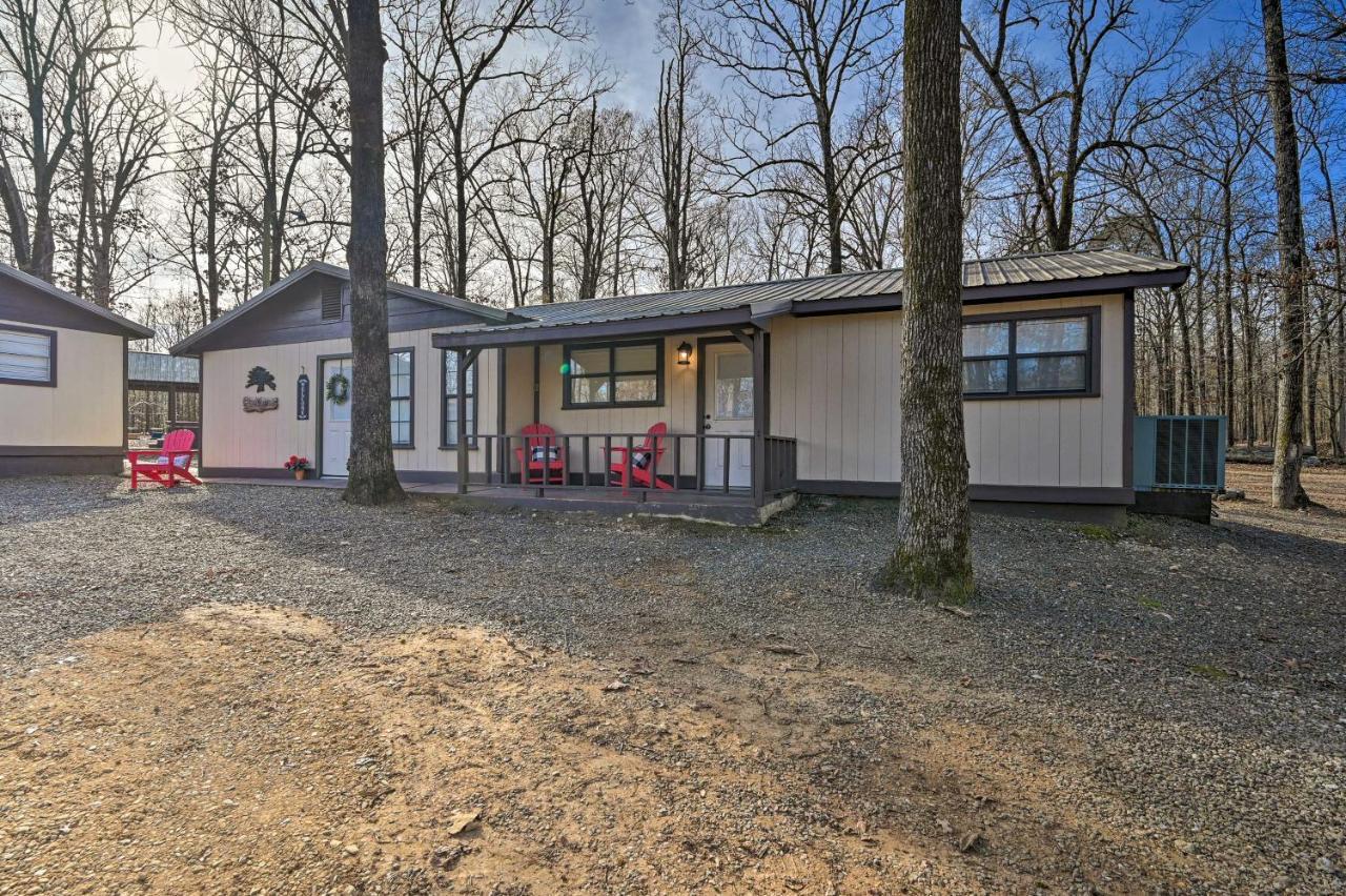 فيلا Pet-Friendly Shady Oaks Broken Bow Gem With Patio! المظهر الخارجي الصورة